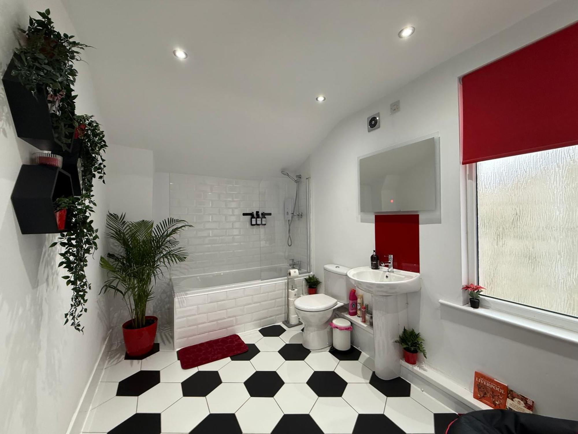 הוילה ליברפול Anfield Abode - Entire Lfc Themed House מראה חיצוני תמונה