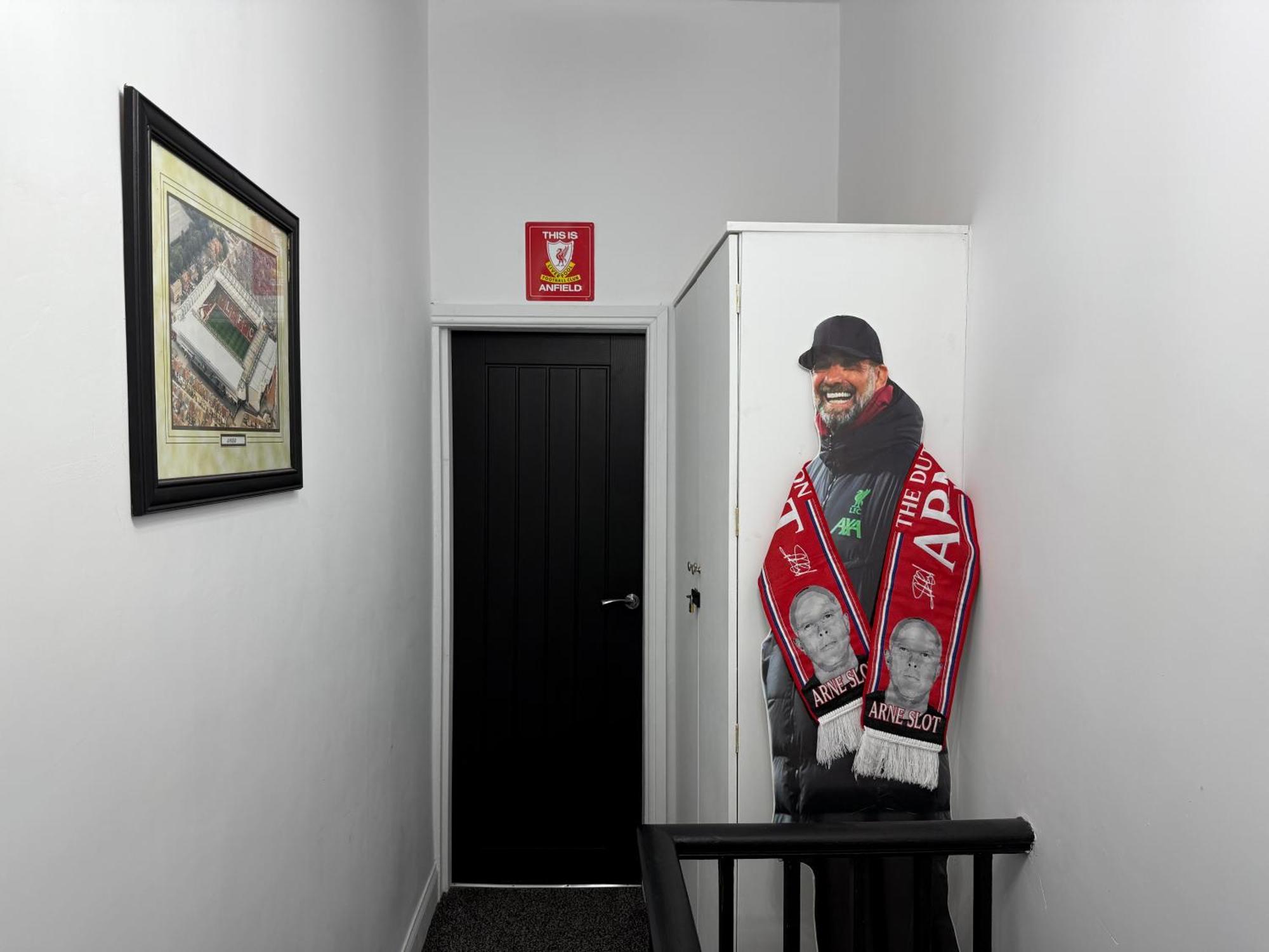 הוילה ליברפול Anfield Abode - Entire Lfc Themed House מראה חיצוני תמונה