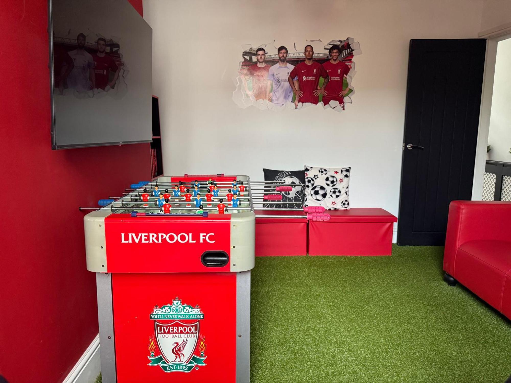 הוילה ליברפול Anfield Abode - Entire Lfc Themed House מראה חיצוני תמונה