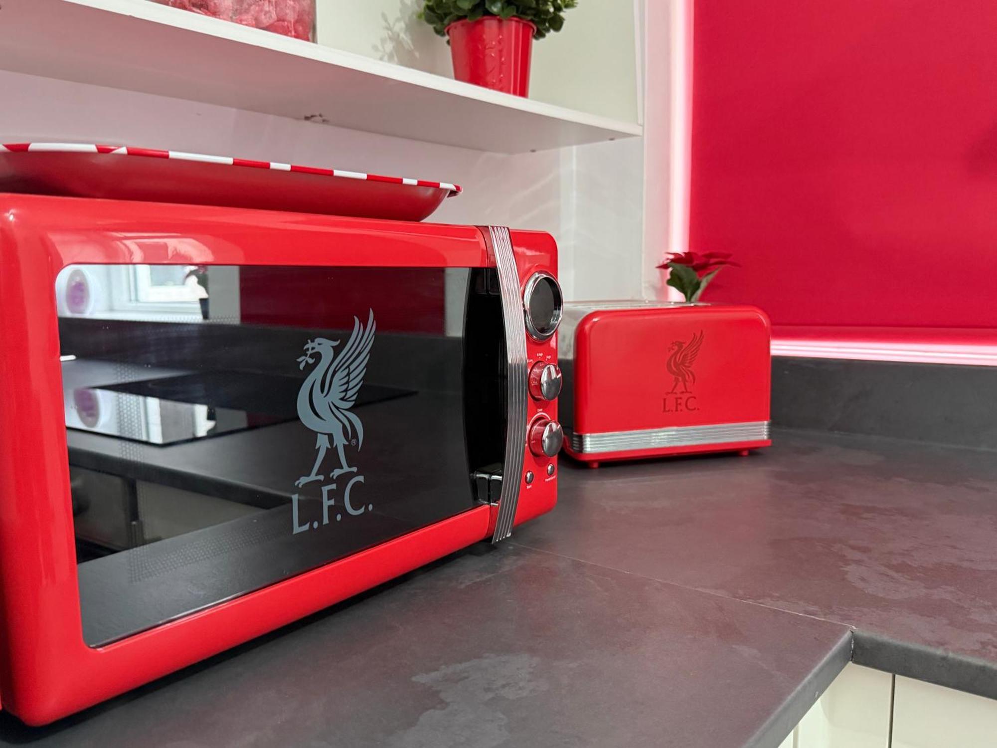 הוילה ליברפול Anfield Abode - Entire Lfc Themed House מראה חיצוני תמונה