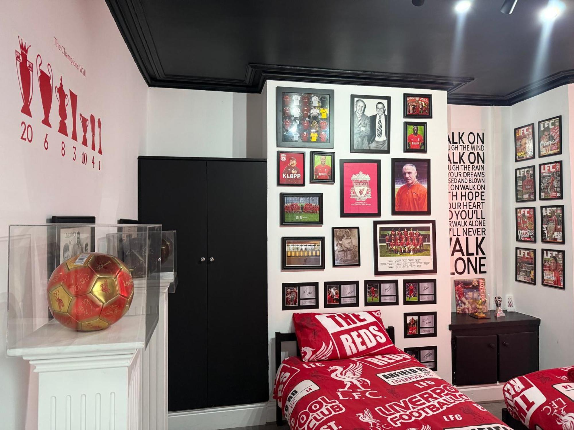 הוילה ליברפול Anfield Abode - Entire Lfc Themed House מראה חיצוני תמונה